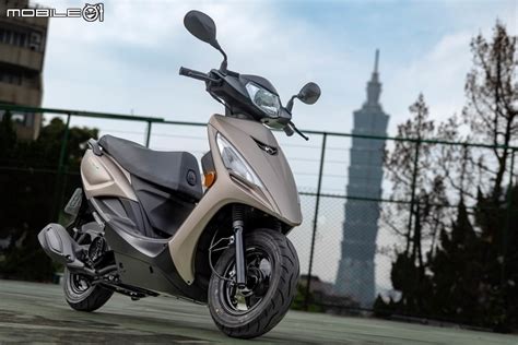 大地名流開箱|KYMCO 大地名流125 試駕｜新瓶裝舊酒我覺得OK！不過新名流 